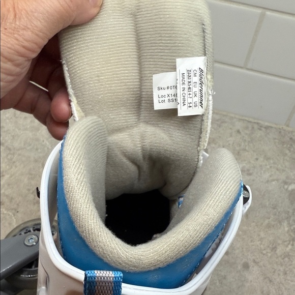 Blade Runner Girl’s Inline Skates Adjusts in Size as kid grows! US 5-8. Like New - Picture 13 of 15